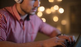 AI�a(ch��n)Ʒ���M�r�����Z���D(zhu��n)��������׌����Ч�ʷ���